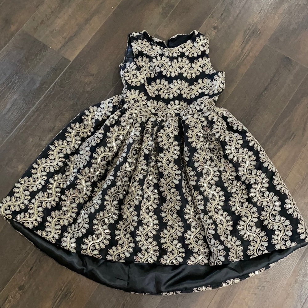 Chasing Fireflies Black and gold party dress Sz 14
